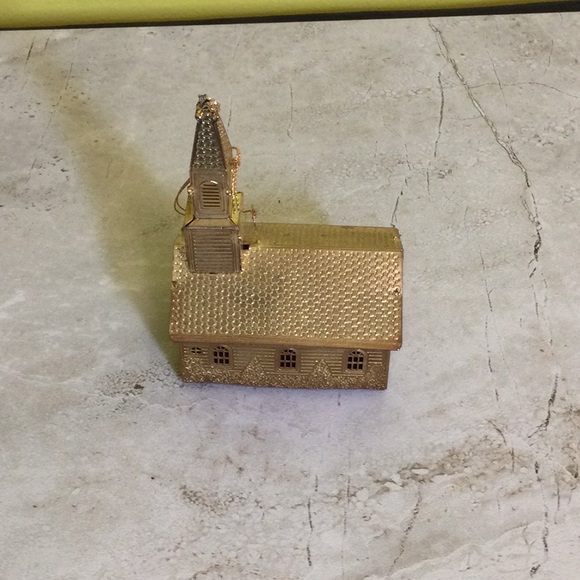 Antique gold church Christmas ornament - Picture 4 of 10